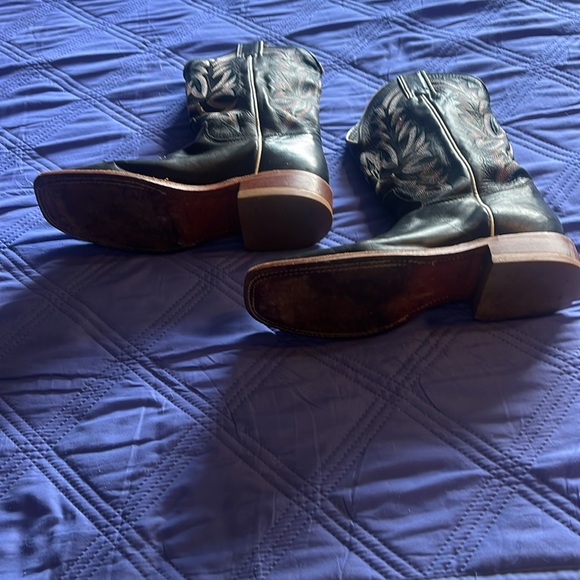 Justin boots leather 11 inch shaft 1 inch heel - Picture 2 of 7